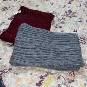 2 Hollister Infinity scarves